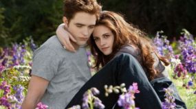 Kristen Stewart s-a despartit de iubitul ei, actorul Robert Pattinson. In ce ipostaza a fost surprinsa de paparazzi