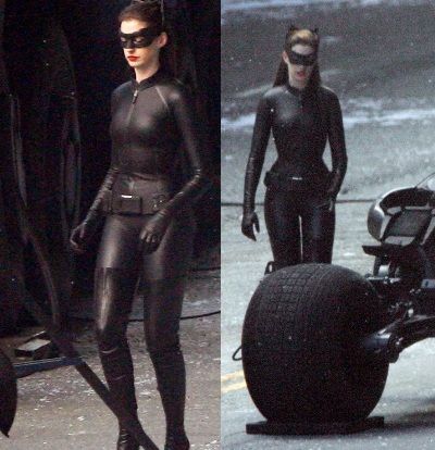 Anne Hathaway, costumata complet in Catwoman i-a isterizat pe fani. De ce a fost numita actrita cu cel mai prost accent din istorie