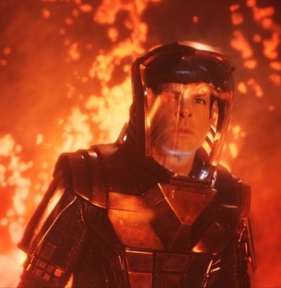 
	Star Trek Into Darkness a detronat Iron Man 3 in box-office in SUA: ce incasari spectaculoase a facut la debut filmul regizat de J.J. Abrams

