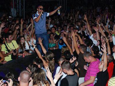 Ce au in comun Puya, Eminescu si Eminem: O PIESA. Ascult-o si tu