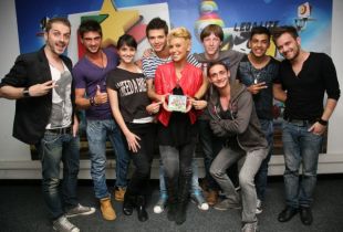 10 fani  LaLa Band  au castigat in direct la ProFM acces la repetitiile concertelor  LaLa Summer Love ! VIDEO