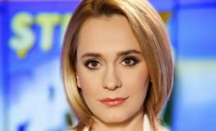 Andreea Esca s-a intors acasa