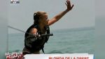Blonda de la Drept, Luminita Anghel si un barbat