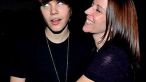 
	Mama lui Justin Bieber a fost abuzata sexual in copilarie
