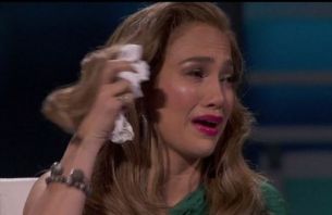 http://assets.sport.ro/assets/protv/2011/02/24/image_galleries/12808/jennifer-lopez-a-izbucnit-in-lacrimi-dupa-ce-a-fost-nevoita-sa-elimine-din-american-idol-unul-din-concurentii_1_1_size1.jpg