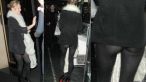 
	Kate Moss, cu fundul la vedere! Iti place?
