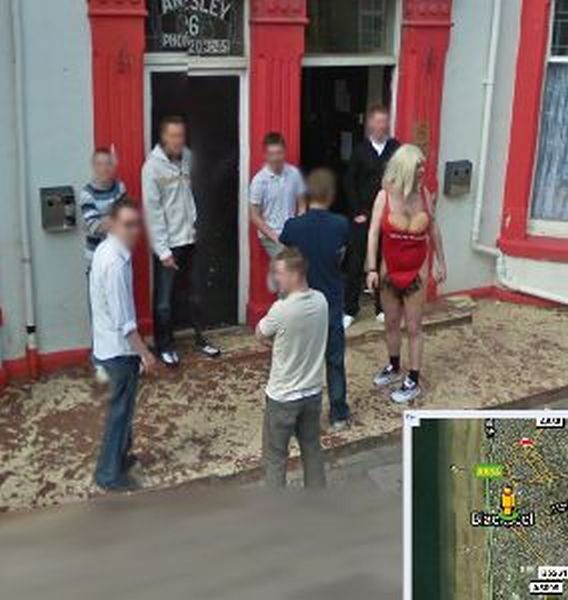http://assets.sport.ro/assets/protv/2011/09/16/image_galleries/18795/ai-grija-ce-faci-google-maps-e-pe-urmele-tale-uite-cele-mai-penibile-imagini_31.jpg