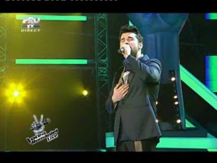 A-HA! L-am gasit pe concurentul care poate canta in ciuda oricarui obstacol. Chiar a MIILOR DE FANE care IL VENEREAZA A-HA! L-am gasit pe concurentul care poate canta in ciuda oricarui obstacol. Chiar a MIILOR DE FANE care IL VENEREAZA