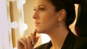 Vezi AICI videoclipul celei mai noi piese Holograf feat. Angela Gheorghiu:  Nu mai e timp