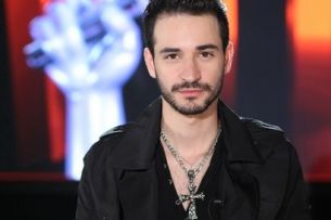 Catalin Dobre de la Vocea Romaniei si-a lansat oficial primul single! Asculta aici  Pe banii mei