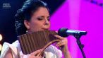 EA este femeia-orchestra! A ridicat juriul in picioare! Andra:  JOS PALARIA in fata ta si a talentului tau