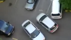 EA este probabil cea mai PROASTA SOFERITA din lume. Nu i-a iesit nici cu fata, nici cu spatele. Un adevarat chin s-o privesti. VIDEO
