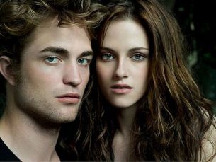 Robert Pattinson si Kristen Stewart sunt din nou impreuna. Cum au ajuns la decizia care a impartit fanii in doua tabere