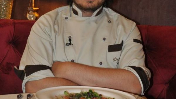 <br /><br />
	Chef Florin Dumitrescu: "Mancarea sanatoasa este trendul de astazi"<br /><br />
