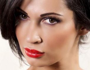 Din scolarita inocenta s-a transformat in diva sexy! Cum arata Nicoleta Luciu in primul an de liceu: FOTO