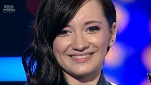 Fata cu saxofonul: Si sexy, si talentata. A renuntat la straiele populare si a aratat de ce este in stare Fata cu saxofonul: Si sexy, si talentata. A renuntat la straiele populare si a aratat de ce este in stare