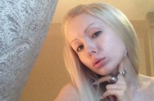 Cum arată femeia-Barbie când nu este machiată