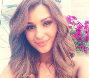 Alina Eremia, sexy si cu abdomenul la vedere, alaturi de Dorian Popa. Cum apar cei doi intr-o fotografie care le va pune fanii pe jar Alina Eremia, sexy si cu abdomenul la vedere, alaturi de Dorian Popa. Cum apar cei doi intr-o fotografie care le va pune fanii pe jar
