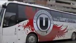 VIDEO / "Mama te iubesc, dar nu ca pe U"! Vezi cum arata SUPER autocarul lui U: