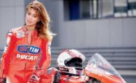 Buna.. dimineata! Belen Rodriguez calare pe un Ducati!