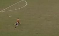 VIDEO! Gafa ZILEI in Anglia! Si-a ingropat echipa dupa o pasa de gol perfecta pentru adversar
