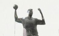 VIDEO: Nu l-au uitat pe Marian: mii de oameni la dezvelirea statuii lui Marian Cozma!