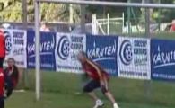 VIDEO Chivu i-a aratat lui Lobont cum se apara cu Jabulani :)