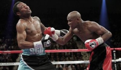 Asa se castiga 40 de milioane de dolari!! Mayweather l-a batut pe Mosley! Vezi aici cele mai tari momente