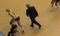 VIDEO! Antrenorul lui Hypo Viena a demisionat dupa faza nebuna in care a placat o jucatoare!