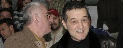 "Daca Becali isi da pantalonii jos, vin toti sa pupe" :)