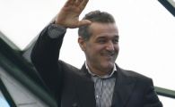 Becali "antrenorâ€? "Steaua va ajunge o echipa de plutonâ€ 