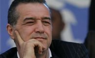 "Cer demisia lui Mircea Sandu"