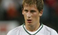 
	Are 24 de ani, a fost coleg cu Daniel Niculae la Auxerre si a marcat cel mai tare gol de la Mondial de pana acum!
