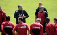 
	Dinamo isi ia jucatori de Mondiale de la nationala Africii de Sud si cea a Camerunului!
