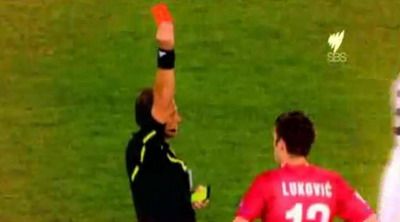
	VIDEO / Momente NEBUNE! Vezi cum s-au dat cartonasele rosii la Cupa Mondiala:
