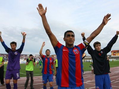 
	"Craiova este ca valoare PESTE Steaua!" Fa aici echipele pentru derby! 
