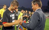 
	FOTO! Andrei Cristea a primit trofeul de golgeter al Ligii I!
