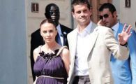 
	Chivu va avea inca o fetita! Transmite-i un mesaj capitanului:
