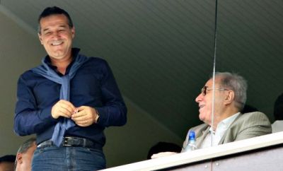 
	Paunescu nu pleaca alaturi de Piturca: "Raman presedinte de onoare la Steaua!"
