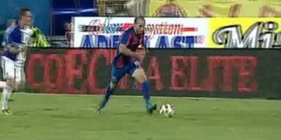 VIDEO! Ce BOMBARDIERI si-a tras Steaua! Vezi torpilele fantastice ale lui Latovlevici si Dorel Stoica cu Grasshopper VIDEO! Ce BOMBARDIERI si-a tras Steaua! Vezi torpilele fantastice ale lui Latovlevici si Dorel Stoica cu Grasshopper