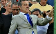 
	"Marinescu a semnat pe 5 ani, restul de la Unirea pe 2 si 3 ani! Nu-mi pare rau ca au plecat Stoica si Pacurar!"
