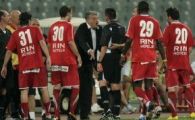 
	Dinamovistii au vrut sa boicoteze antrenamentele dinaintea meciului cu Vaslui! Jucatorii se imprumuta unii de la altii ca sa supravietuiasca!
