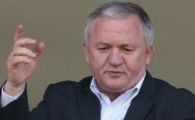 
	"20 de suporteri platiti de club i-au lovit masina lui Caro si l-au amenintat!" Ce scrie presa spaniola despre "dictatorul fermier" 
