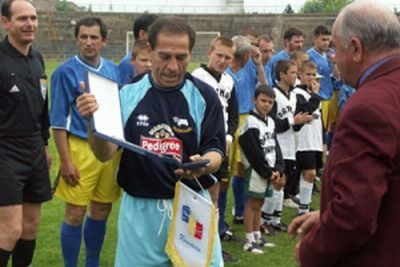 
	A vrut sa se sinucida pentru Steaua! MOTIVUL pentru care a fost dat afara Lucian Balan: "Am refuzat sa fac blat"
