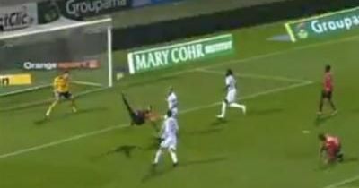
	S-a terminat cu smecheria: a dat un super gol din foarfeca! VIDEO
