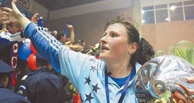 Luminita Hutupa, nominalizata la titlul de cel mai bun portar din lume! Voteaza si tu aici!