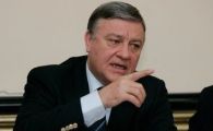 
	OFICIAL! DNA il ancheteaza pe Mircea Sandu in cazul de coruptie de la UEFA! Cum raspunde Sandu
