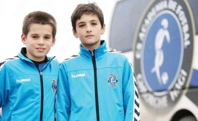 
	Viitorul suna bine! "In 5 ani debutez in Liga I! As vrea sa fiu coleg cu unchiu Mutu!"
