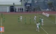 
	VIDEO Rar vezi asa un gol! Cel mai PRAF portar al zilei: A boxat mingea in capul adversarului! :)

