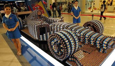 De cate cutii ai nevoie pentru a construi o masina de Formula 1?